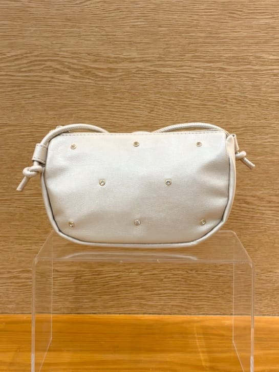 yukariさんの「grove｜【撥水】きれいめに着こなせるマウンテンパーカ」を使ったコーディネート