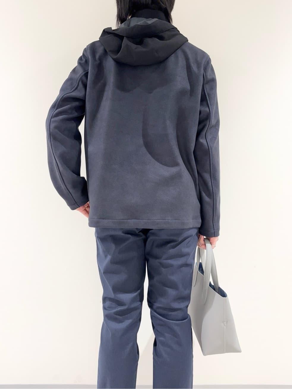 及川さんの「TAKEO KIKUCHI｜【JUST ONE LAYER】ダウンファブリック ジップアップ フード ブルゾン」を使ったコーディネート