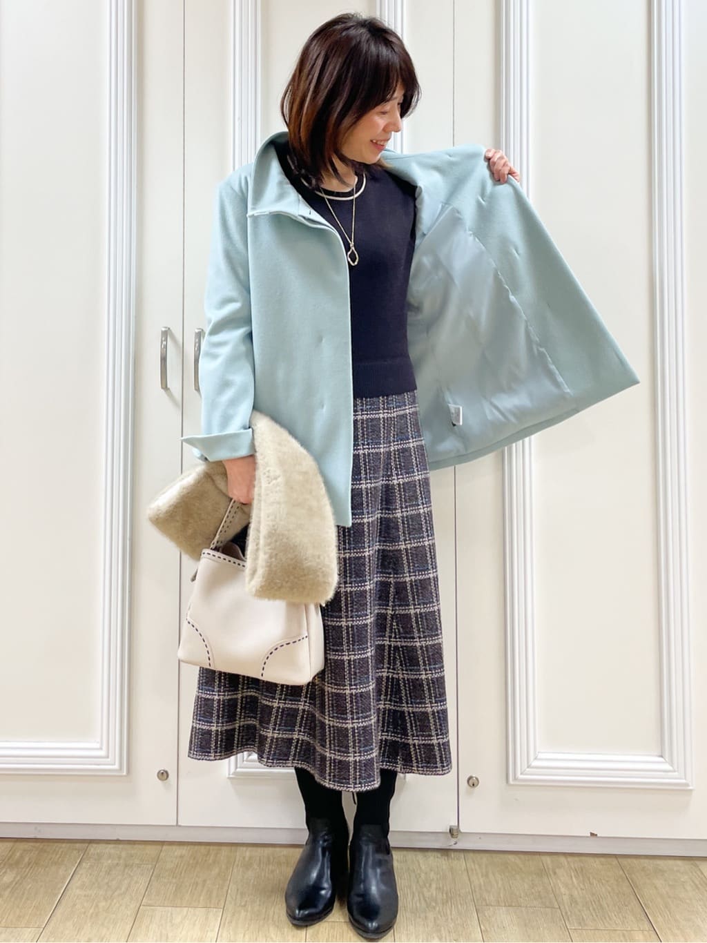 めいさんの「Reflect｜【SS-4Lサイズ／衿が顔に当たらない◎】スタンドネックミドルコート」を使ったコーディネート