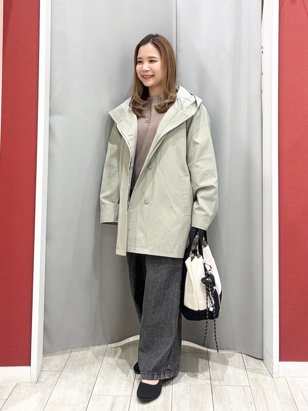 shioさんの「SHOO･LA･RUE｜配色キャンバストートバッグ」を使ったコーディネート