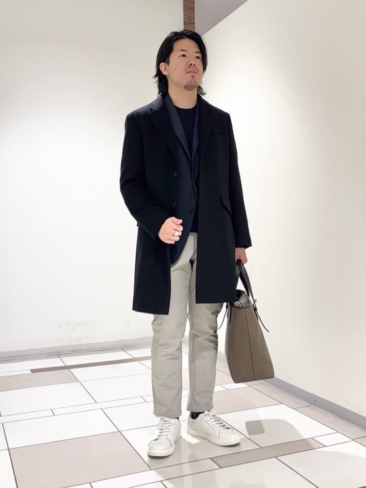 及川さんの「TAKEO KIKUCHI｜カシミヤブレンド ビーバー調チェスターコート」を使ったコーディネート