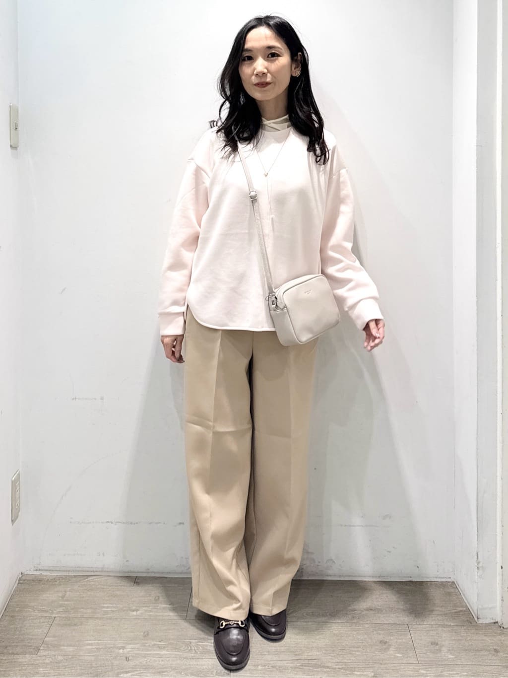 yuicciさんの「OPAQUE.CLIP｜リラクシーボリュームスリーブトップス【洗濯機OK】」を使ったコーディネート