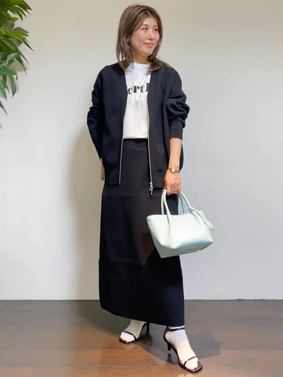 tomoさんの「UNTITLED｜【Healthy DENIM】PerthロングTシャツ」を使ったコーディネート