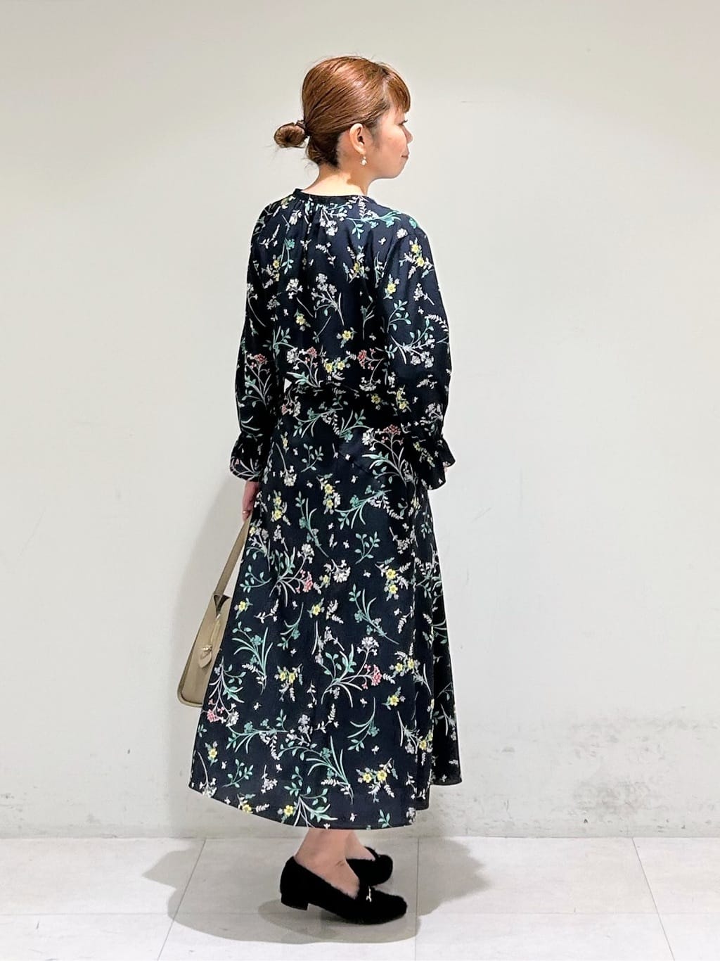 tsuyuさんの「INDIVI｜【上品光沢／SETUP可能】切り替えデザインジャケット」を使ったコーディネート