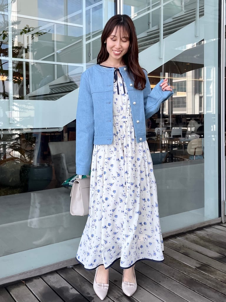 はばさんの「Couture brooch｜【洗える・綿100％】パール調ボタン デニムジャケット」を使ったコーディネート