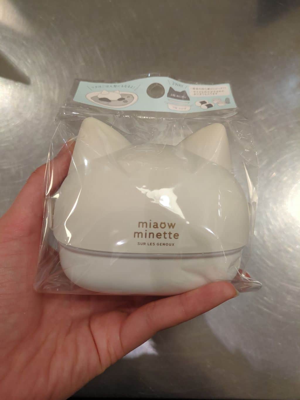 らっきーさんの「212 KITCHEN STORE｜にゃお ねこみみおにぎりケース BE」を使ったコーディネート