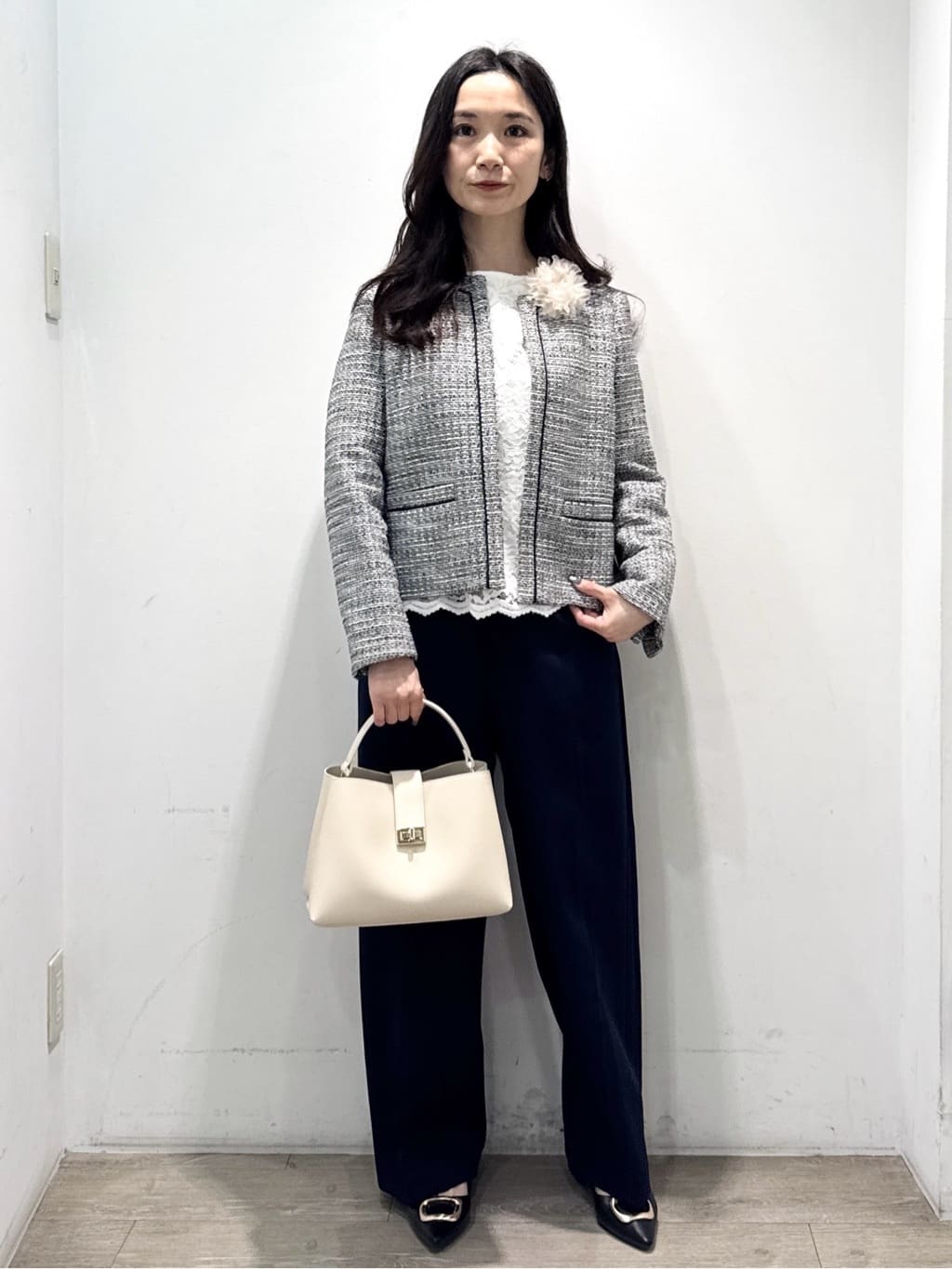 yuicciさんの「OPAQUE.CLIP｜《通勤対応》レースブラウス【洗濯機OK】」を使ったコーディネート