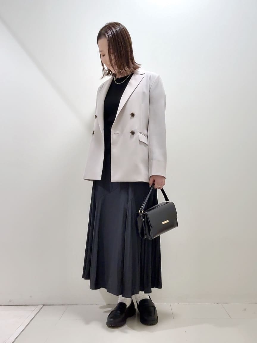 YUIさんの「UNTITLED｜【新色追加/セットアップ可】エアリー ダブルブレストジャケット」を使ったコーディネート