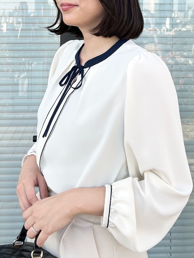 shinoさんの「Couture brooch｜【撥水・ハレの日・通勤】ロングトレンチコート」を使ったコーディネート