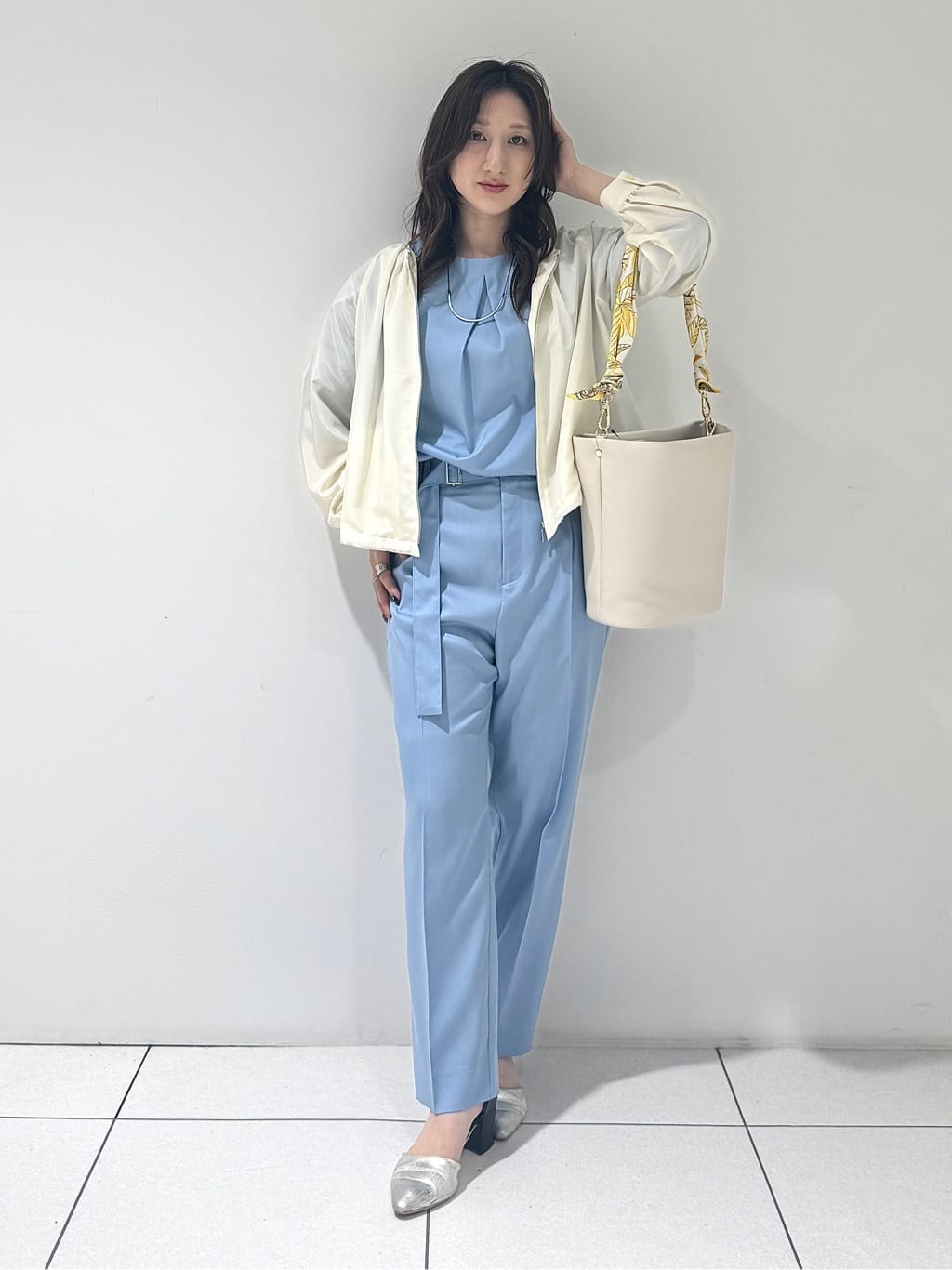 そんさんの「INDIVI｜【洗える／大人シアー】エアリー バルーンブルゾン」を使ったコーディネート