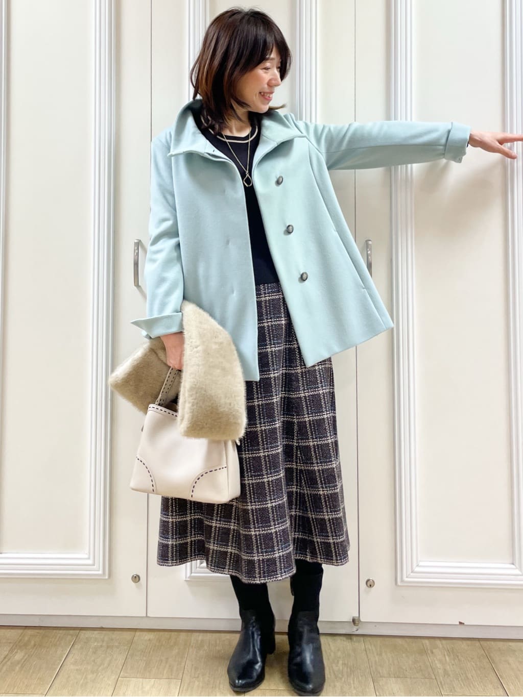 めいさんの「Reflect｜【SS-4Lサイズ／衿が顔に当たらない◎】スタンドネックミドルコート」を使ったコーディネート