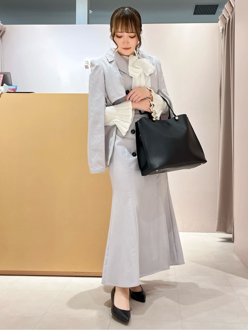 このかさんの「ESPERANZA｜＜A4すっぽり＞2WAYお仕事トート」を使ったコーディネート