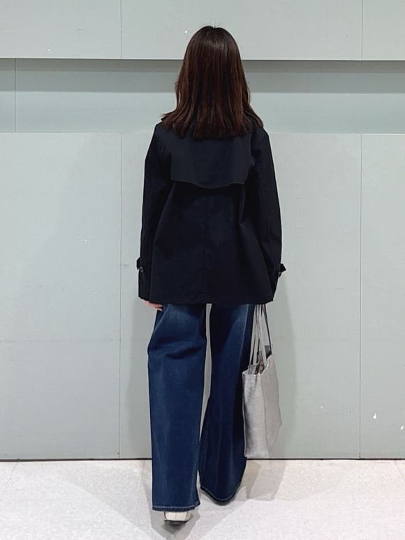 makiさんの「UNTITLED｜【定番人気/はっ水/洗える】タスランショートトレンチコート」を使ったコーディネート
