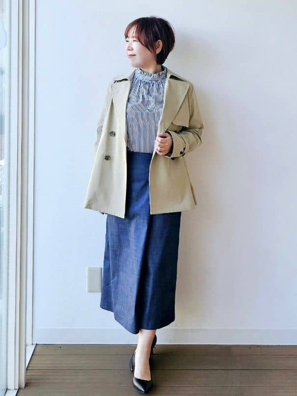 やじまさんの「UNTITLED｜【定番人気/はっ水/洗える】タスランショートトレンチコート」を使ったコーディネート