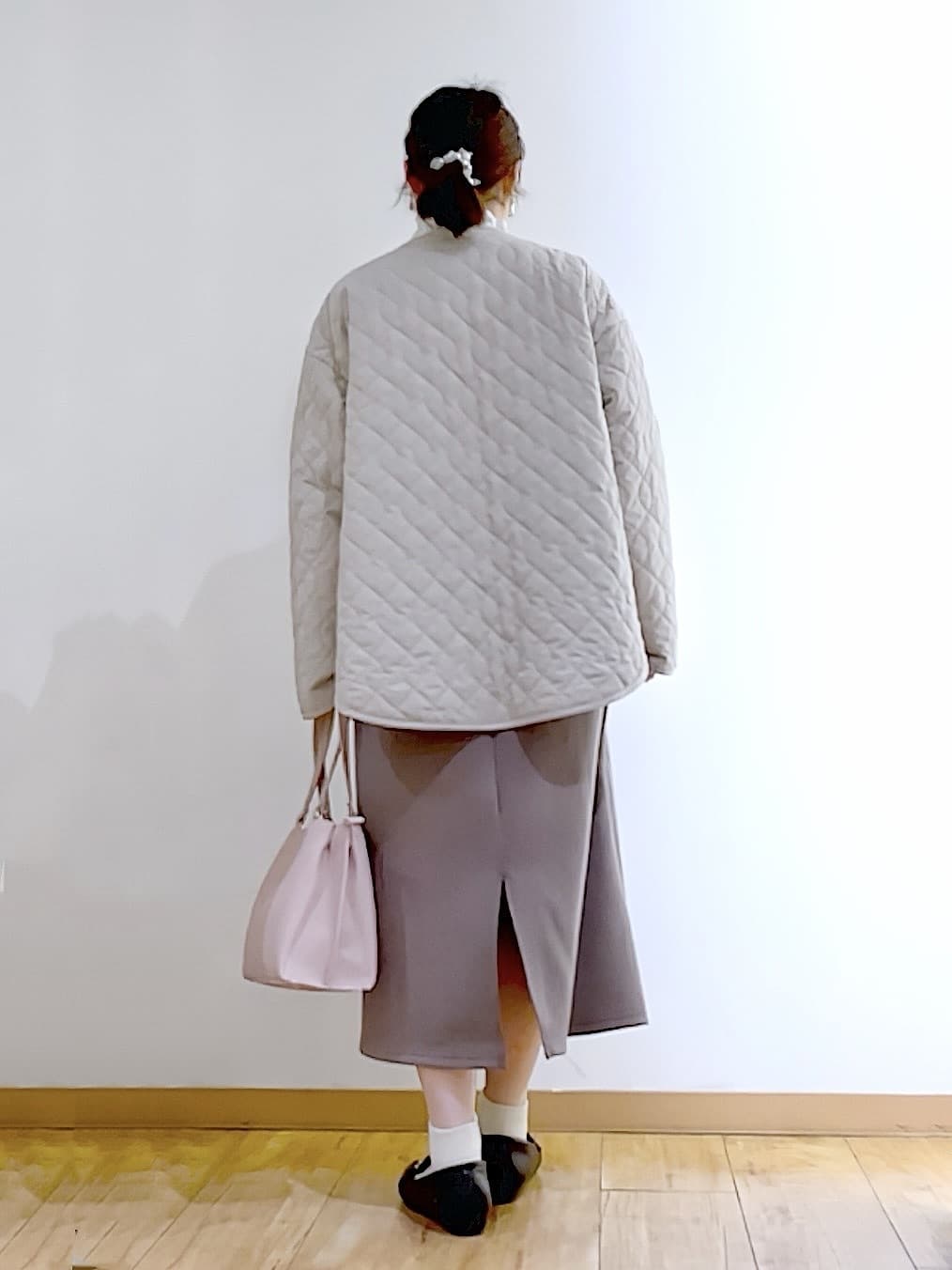 かのさんの「SHOO･LA･RUE｜【洗濯機可】上品で華やか スタンドフリルブラウス」を使ったコーディネート