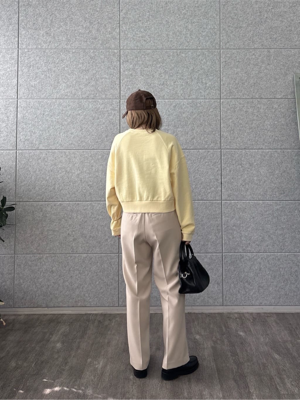 kotakiさんの「INDIVI｜Timeless｜ストレートフレアパンツ」を使ったコーディネート