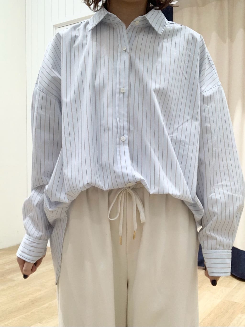 IMARIさんの「Dessin｜【洗える】バックボタンオーバーシャツ」を使ったコーディネート