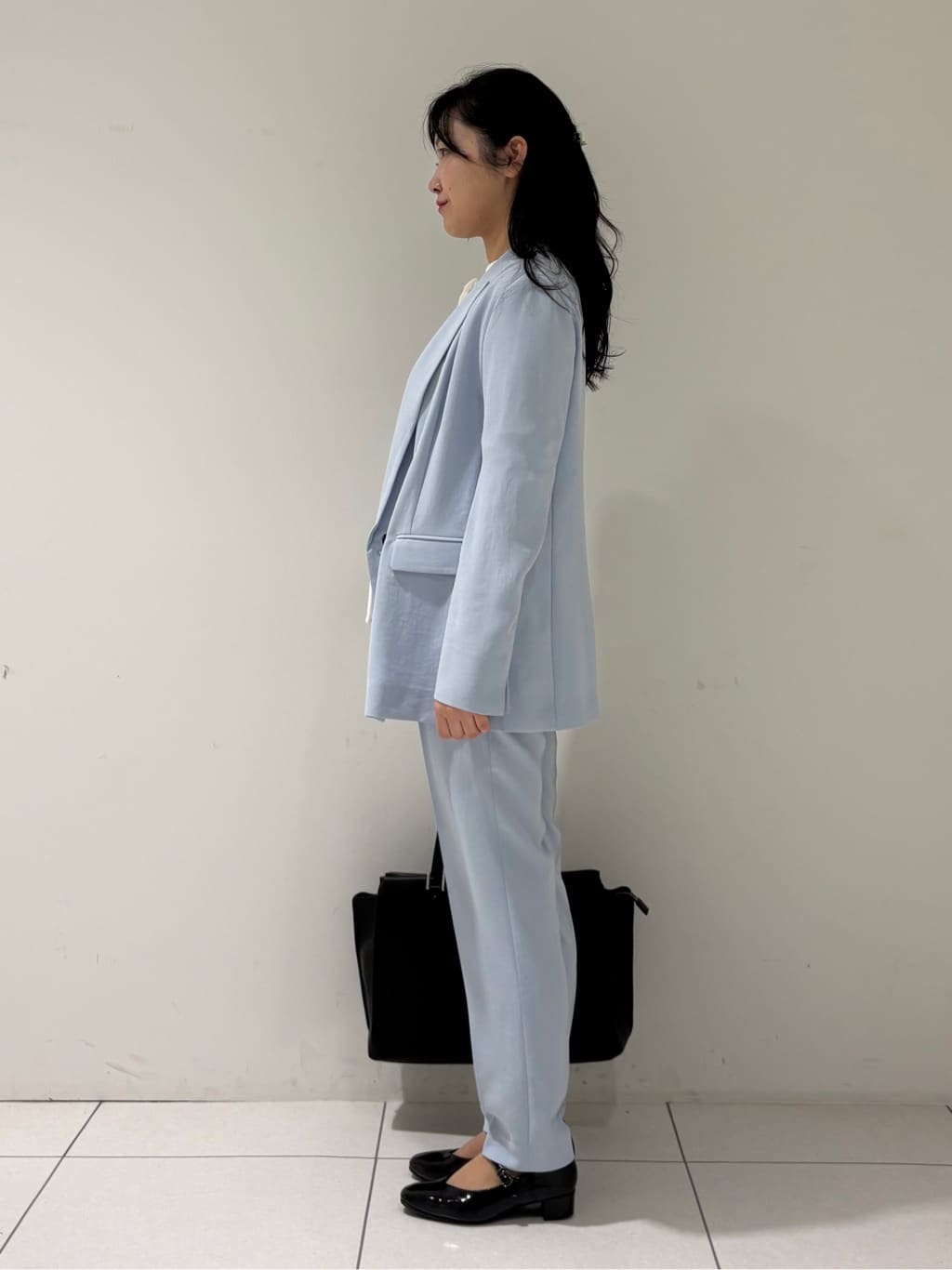 momokoさんの「INDIVI｜【洗える／多機能／SETUP可】着る日傘ダブルジャケット」を使ったコーディネート