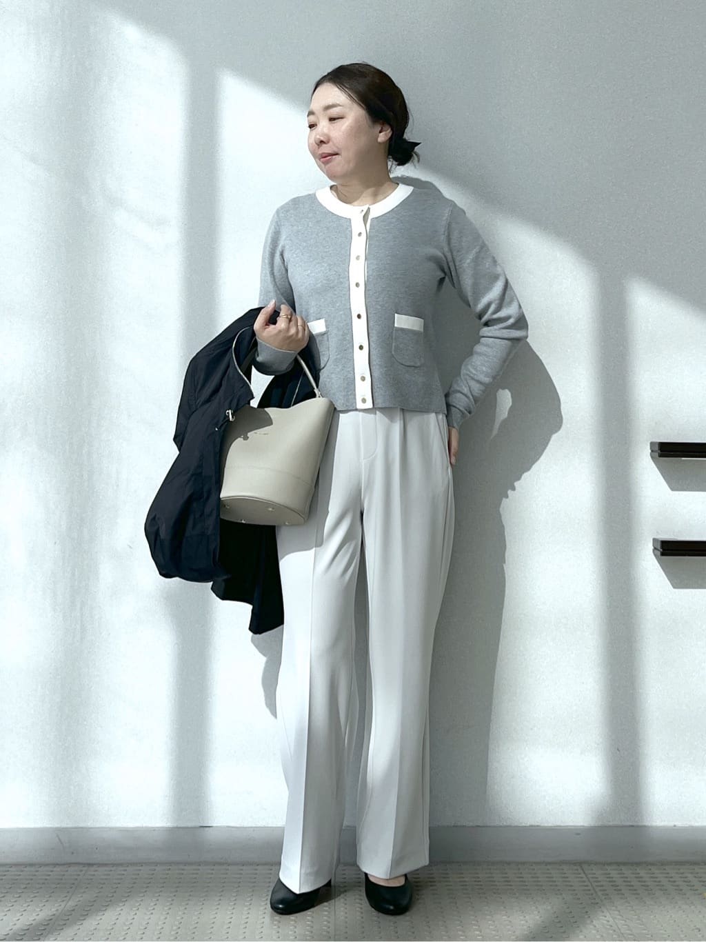 Soeさんの「DRESSTERIOR｜【ウォッシャブル/撥水素材】撥水フーテッドツイルコート」を使ったコーディネート