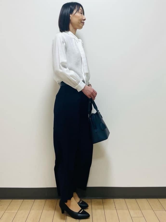 Riiさんの「Reflect｜【SS-4Lサイズ／通勤／セレモニー／セットアップ可】タック入りワイドパンツ」を使ったコーディネート