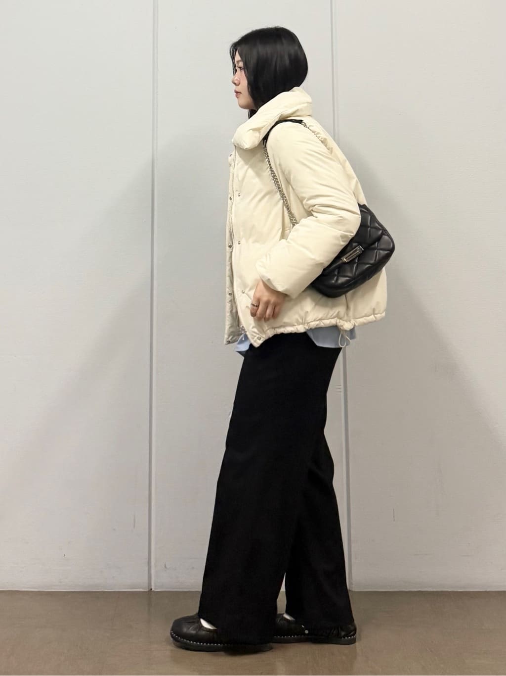 mizukiさんの「INDIVI｜【撥水／洗える／デザイン衿】ステッチレス ショートダウンコート」を使ったコーディネート