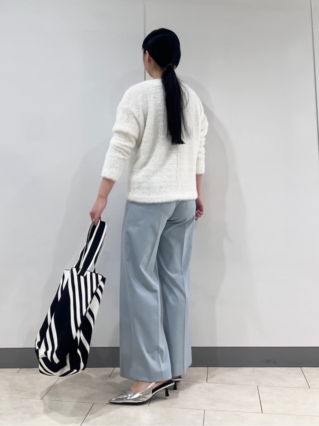 hasuさんの「INDIVI｜【洗える】エアリーシャギートップス」を使ったコーディネート
