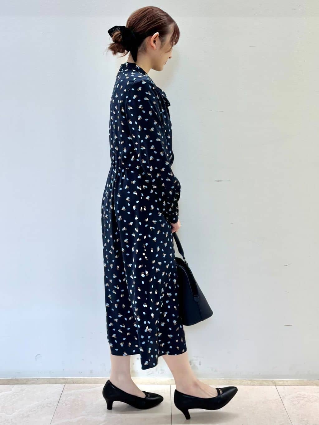 Satoさんの「Reflect｜【セレモニー／通勤／おでかけに◎】フラワープリントボウタイワンピース」を使ったコーディネート