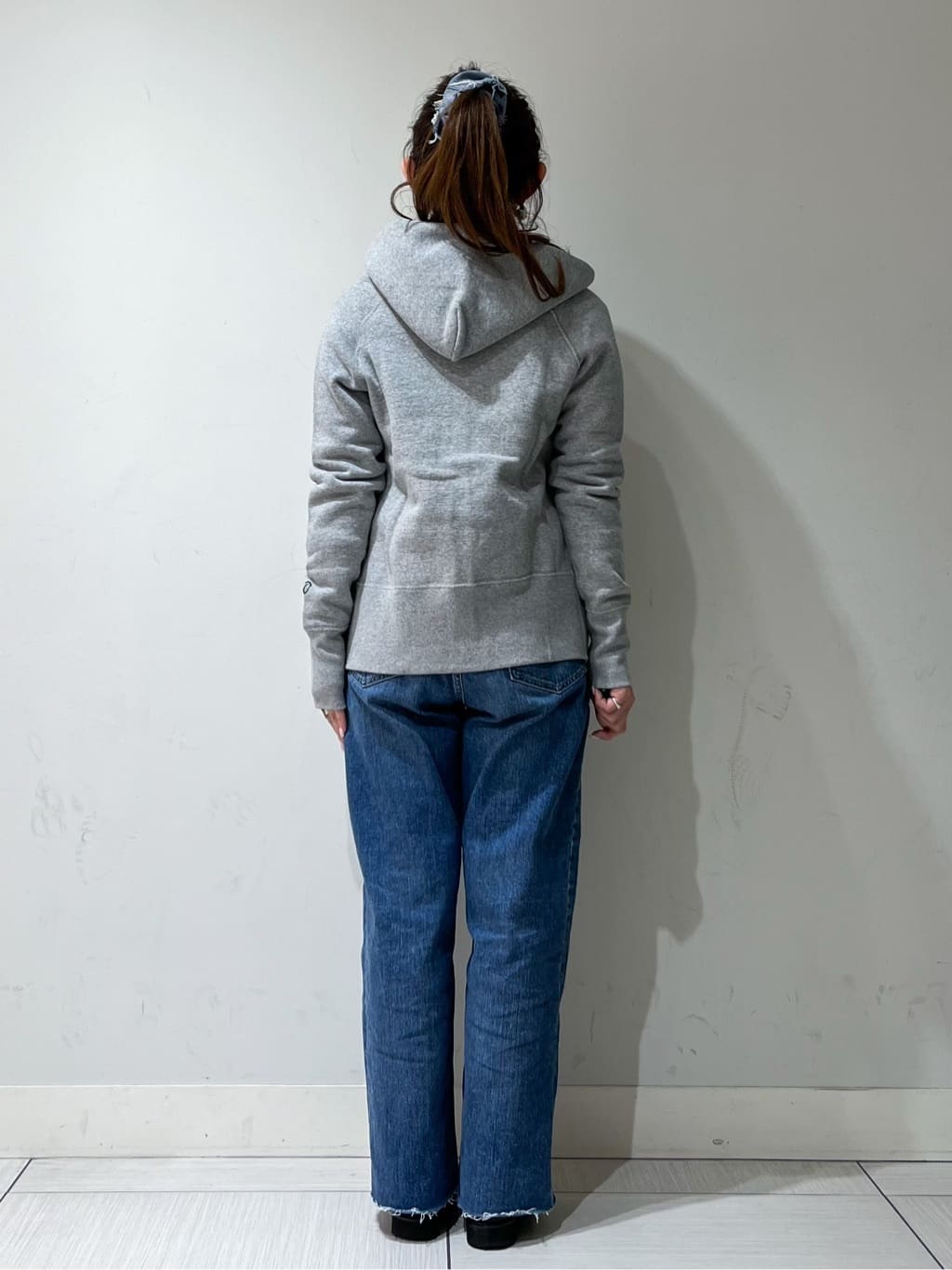 じゅんさんの「DRESSTERIOR｜デキシー吊裏毛ジップアップパーカ」を使ったコーディネート
