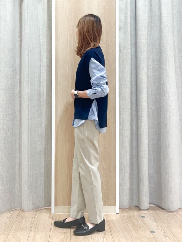 みーちゃんさんの「grove｜【2点SET】一枚でコーデが決まる！ニットベスト&times;シャツSET」を使ったコーディネート