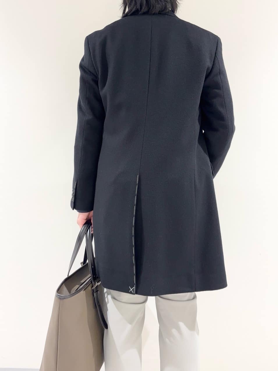 及川さんの「TAKEO KIKUCHI｜カシミヤブレンド ビーバー調チェスターコート」を使ったコーディネート