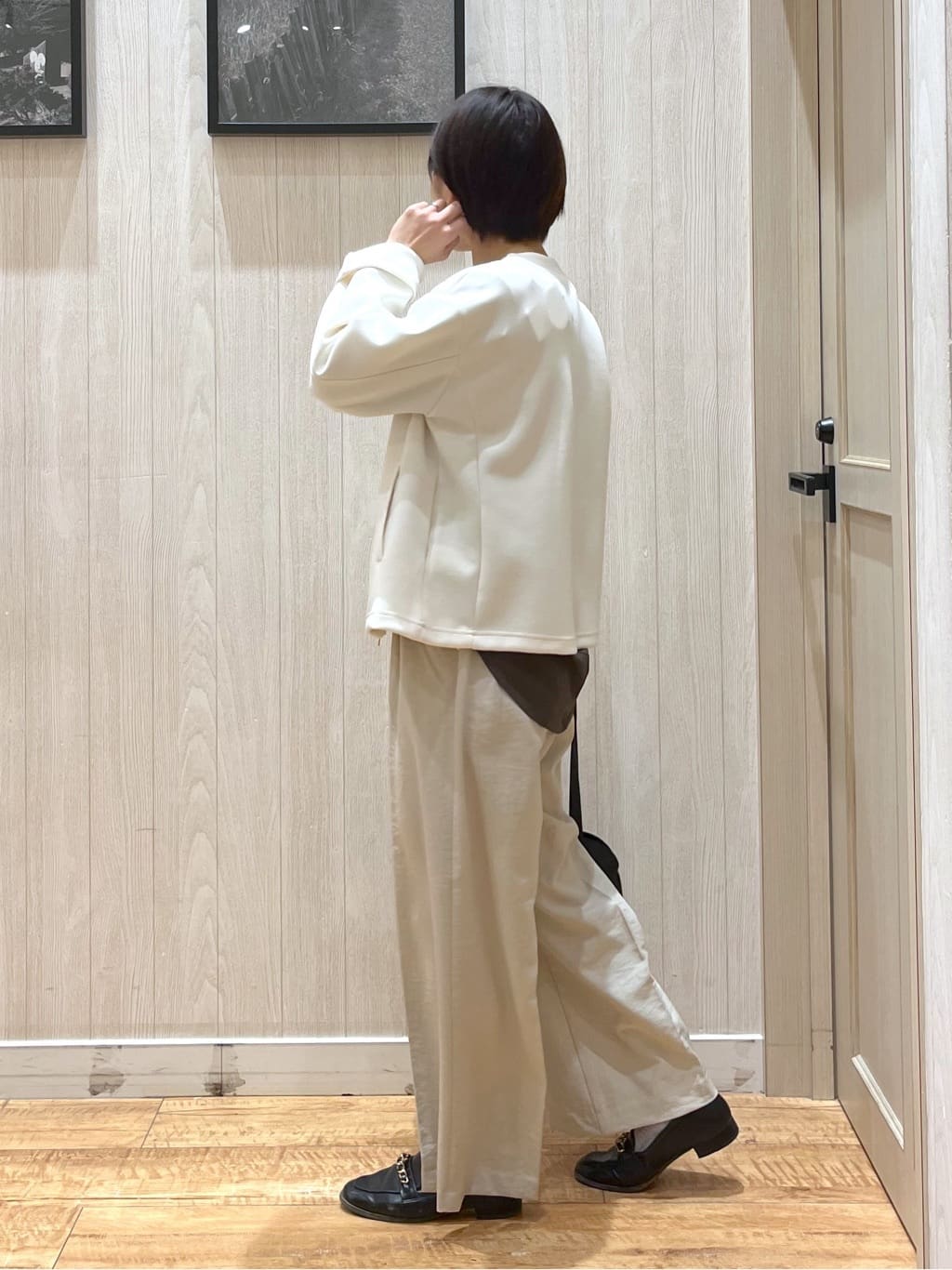 shirayuuuさんの「SHOO･LA･RUE｜【着丈選べる/体型カバー/洗濯機可】さらさらとろん ドルマンブラウス」を使ったコーディネート