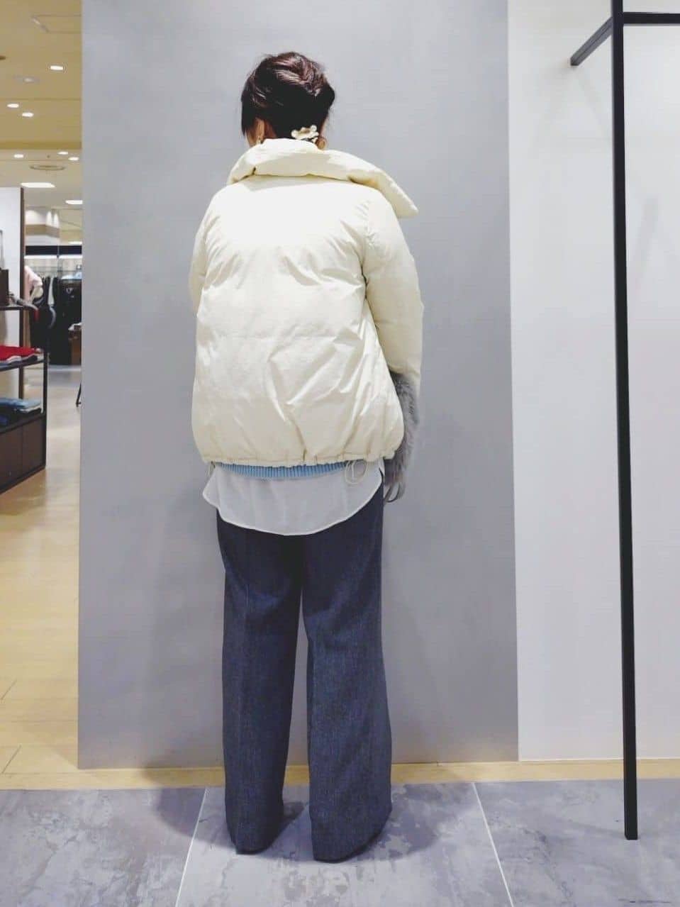 TOMOMIさんの「INDIVI｜【褒められパンツ/ウール調素材】ラメ混ワイドパンツ」を使ったコーディネート