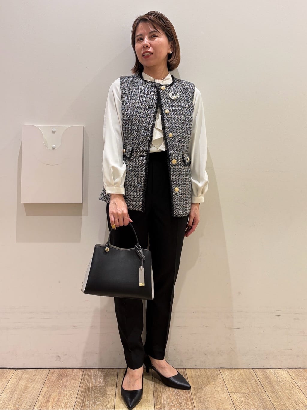 YUKOさんの「index｜ファンシーツイードペプラムジレ【洗える】」を使ったコーディネート