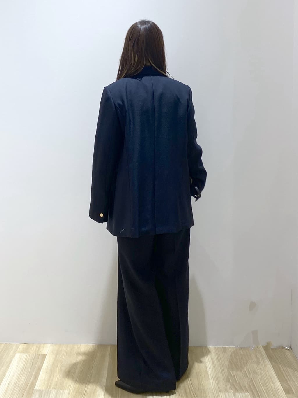 えりさんの「OPAQUE.CLIP｜金ボタンダブルブレストテーラードジャケット／セットアップ対応【洗える】」を使ったコーディネート