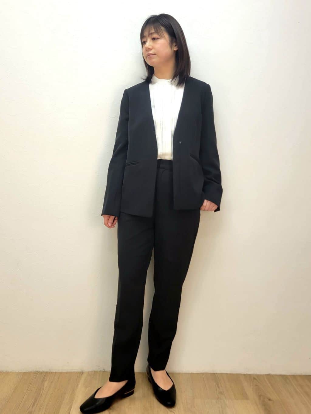 LISAさんの「OPAQUE.CLIP｜《通勤／セットアップ対応》 Vネックジャケット／ダブルクロス【洗濯機OK】」を使ったコーディネート