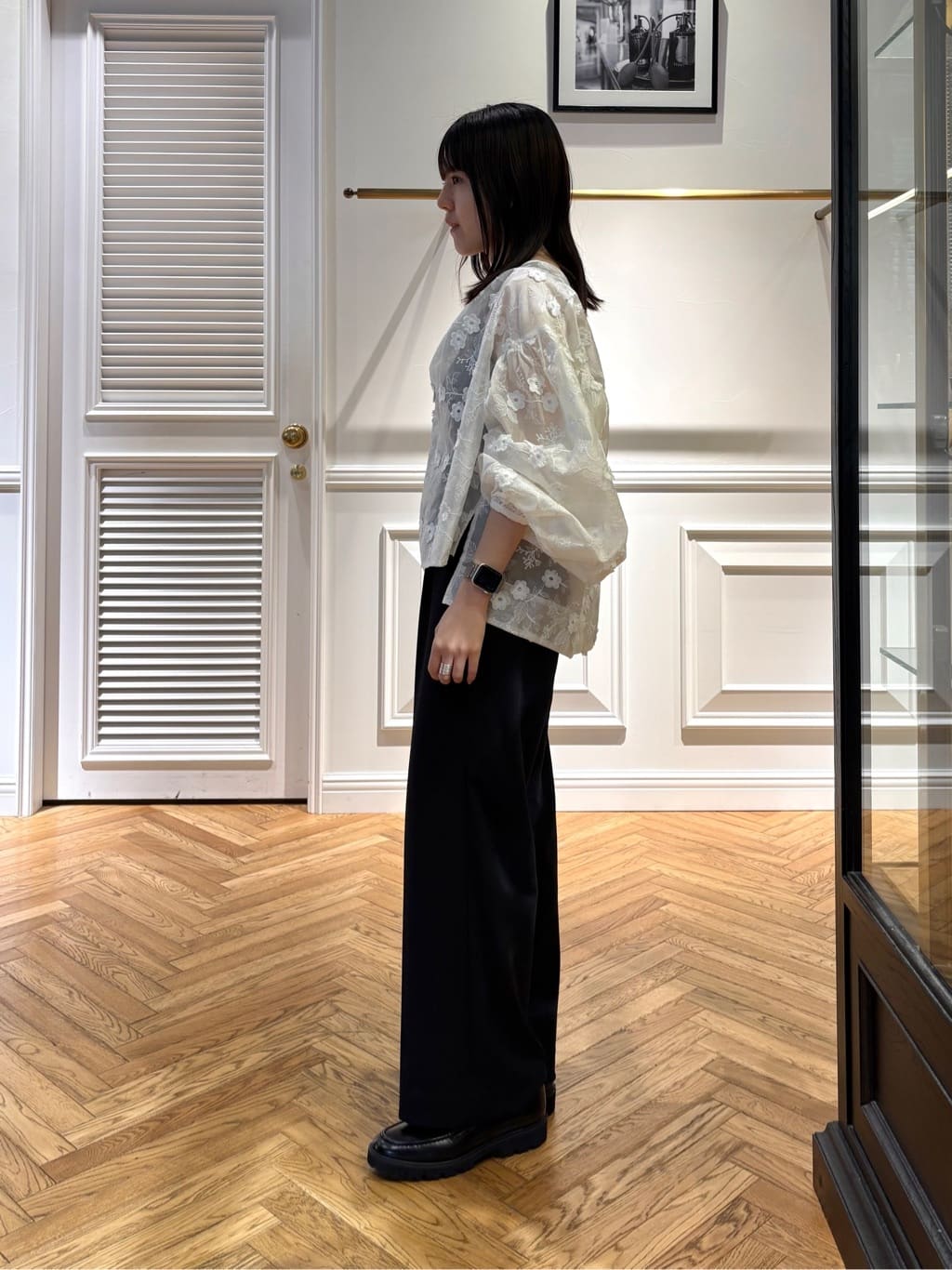 cocoさんの「DRESSTERIOR｜【着映え/ウォッシャブル】フラワーエンブロイダリーボリュームブラウス」を使ったコーディネート