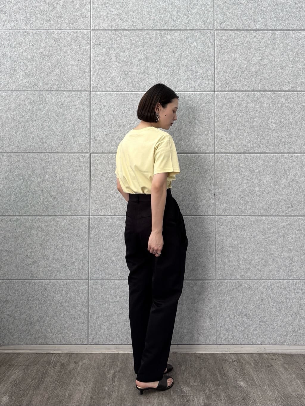 ayanoさんの「INDIVI｜クルーネック刺繍Tシャツ」を使ったコーディネート