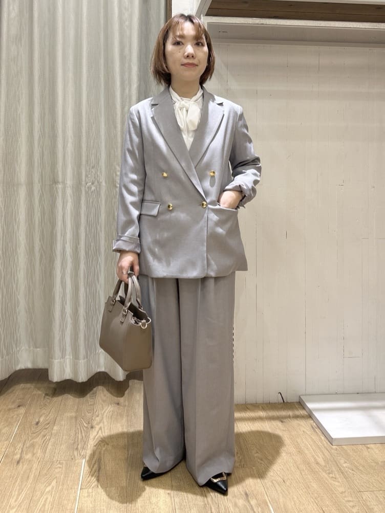 ga_riさんの「THE SHOP TK｜【通勤にもデイリーにも】CAVIAN 金ボタンダブルブレストジャケット」を使ったコーディネート