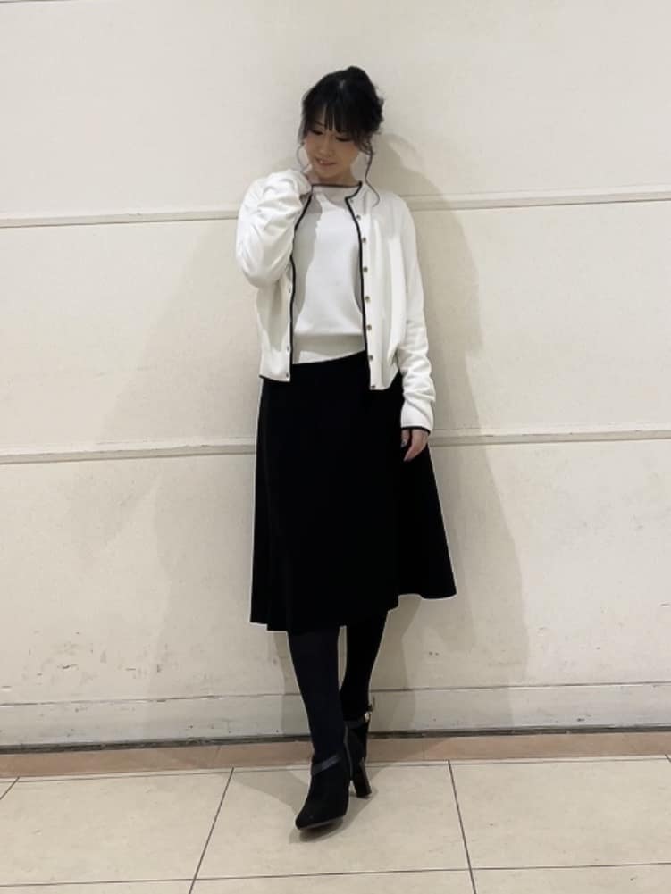 watanabeさんの「UNTITLED｜【アンサンブル可/洗える】ウォームスパン カーディガン」を使ったコーディネート