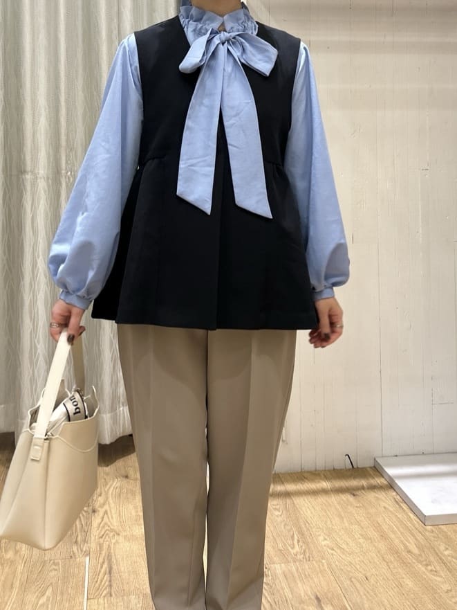 ga_riさんの「THE SHOP TK｜【通勤・きちんと見えに】ダブルクロス ペプラムジレ/セットアップ可」を使ったコーディネート