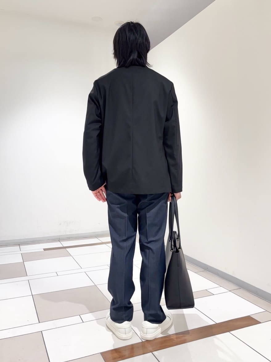 及川さんの「TAKEO KIKUCHI｜【ON／OFF兼用】CARREMANファブリック ノーカラージャケット」を使ったコーディネート