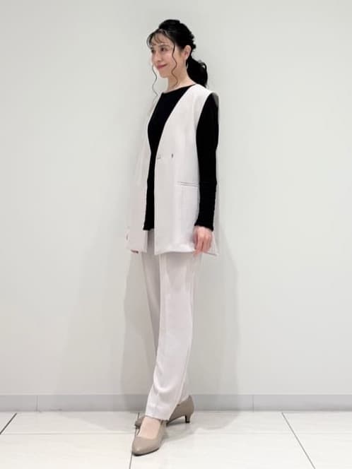 kayoさんの「INDIVI｜【洗える／レイヤードにおすすめ】シャーリングレース ロングTシャツ」を使ったコーディネート
