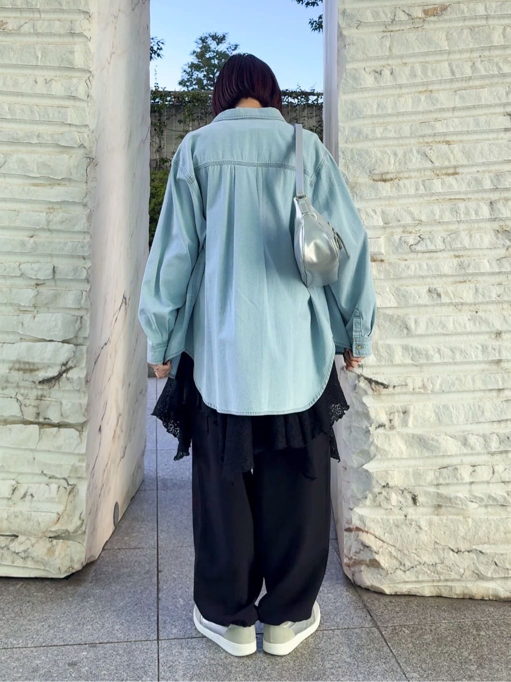 𝐜𝐡𝐢𝐤𝐚さんの「SHOO･LA･RUE｜【前後2WAYネック】レイヤードスタイルにおすすめ レースキャミチュニック」を使ったコーディネート