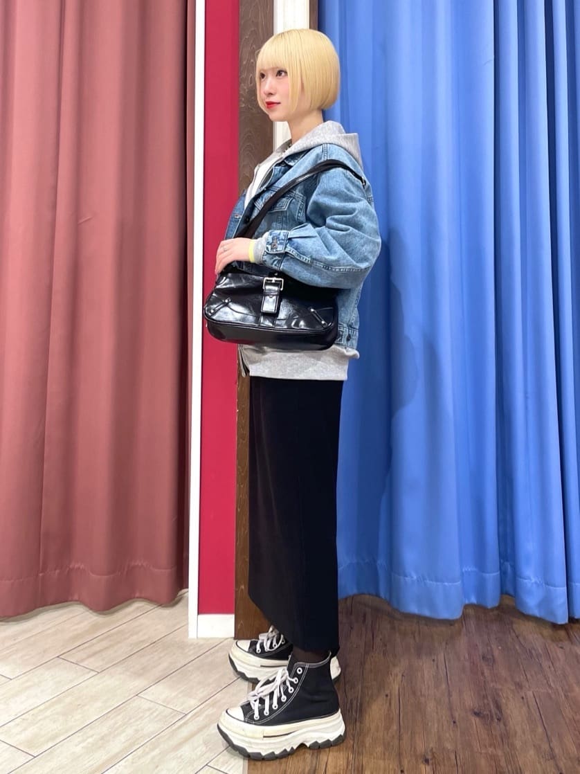 るるさんの「SHOO･LA･RUE｜【SHOO・LA・RUE DENIM】羽織るだけでこなれる　オーバーサイズデニムジャケット」を使ったコーディネート