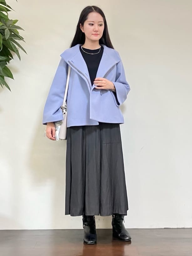 カレンさんの「UNTITLED｜【着回しが効く／オンオフアウター】ウールショートコート」を使ったコーディネート
