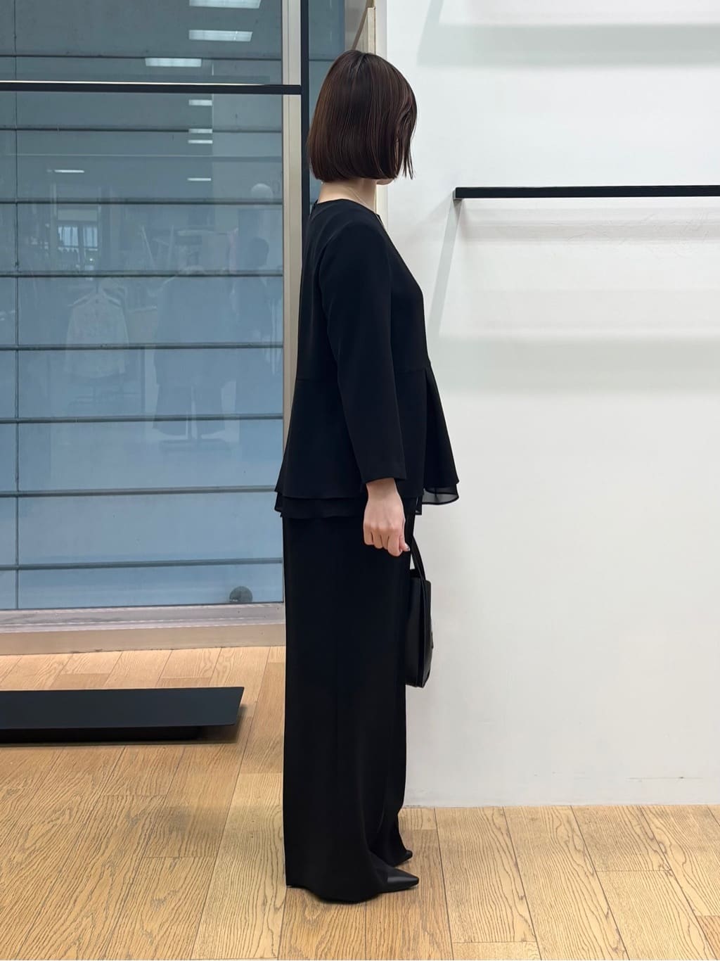 asamiさんの「INDIVI｜【洗える／UVケア／SETUP可】着る日傘ペプラムブラウス」を使ったコーディネート