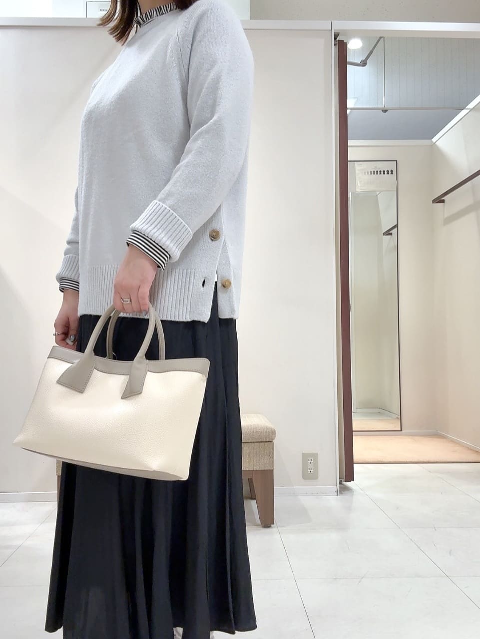 YUIさんの「UNTITLED｜◆【コットン100/洗える】シャーリングフリルネックブラウス」を使ったコーディネート