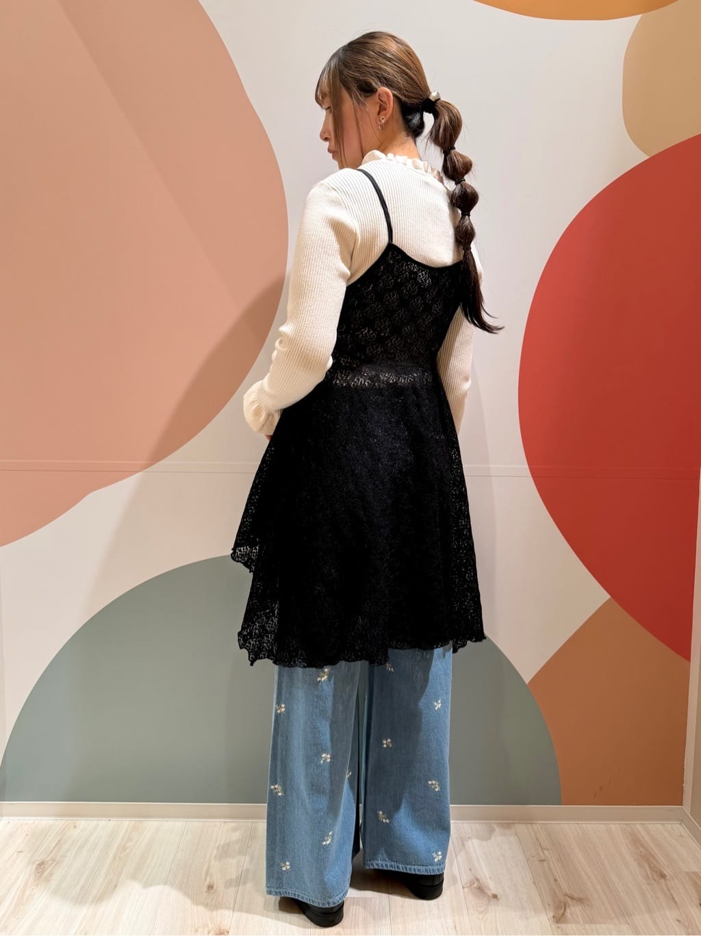 末っ子さんの「SHOO･LA･RUE｜【洗濯機可/S-LL】ほどよいゆとりの もちっとやわらかリブニット」を使ったコーディネート