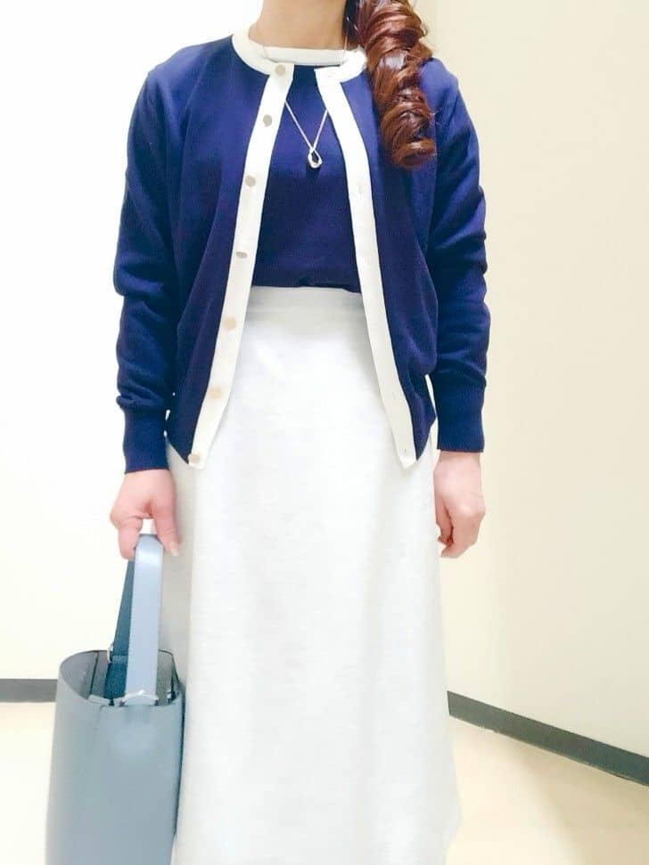 花さんの「Reflect｜【アンサンブル可】バイカラーカーディガン」を使ったコーディネート
