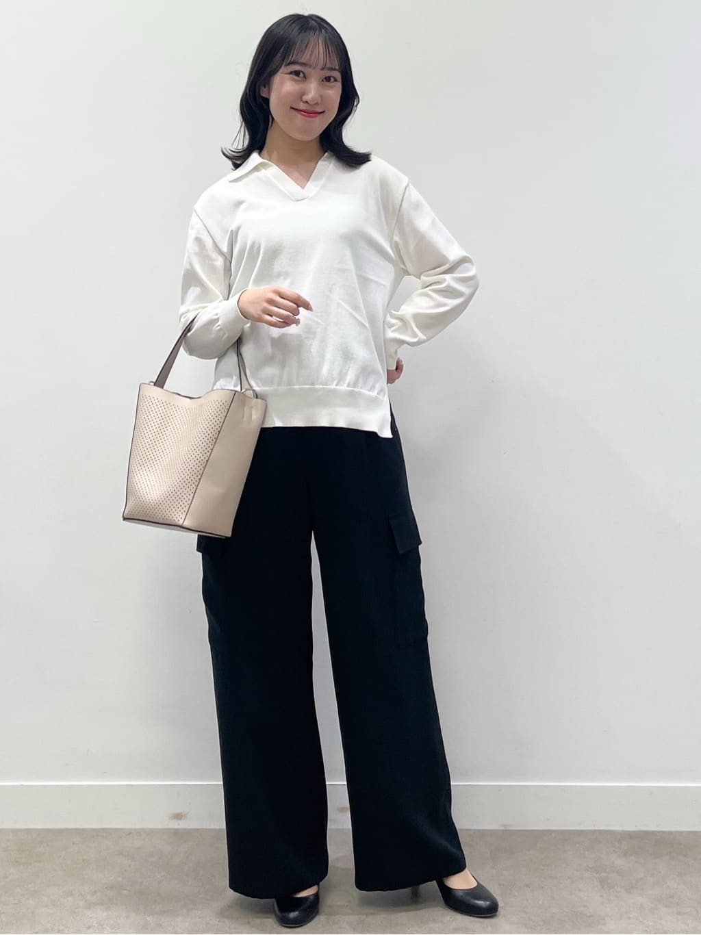 yukariさんの「Reflect｜スキッパーネックニットプルオーバー」を使ったコーディネート